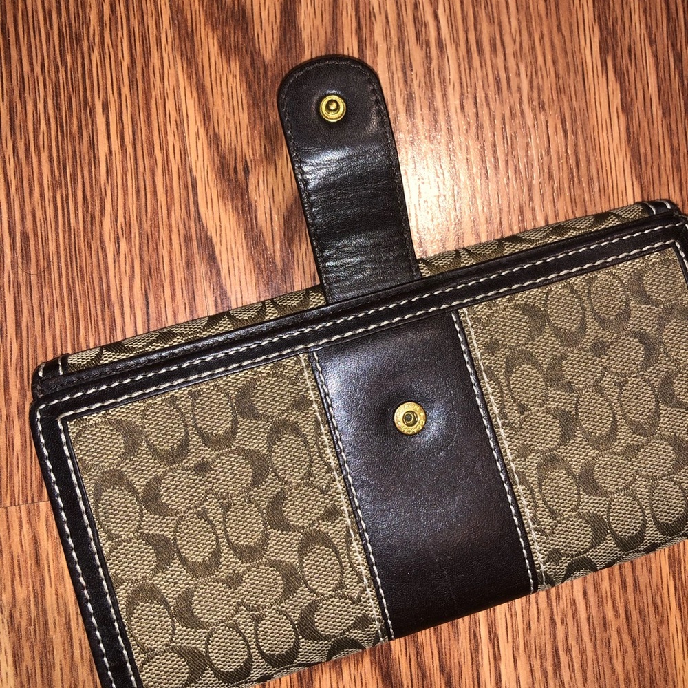 Coach Wallet - Picture 3 of 10